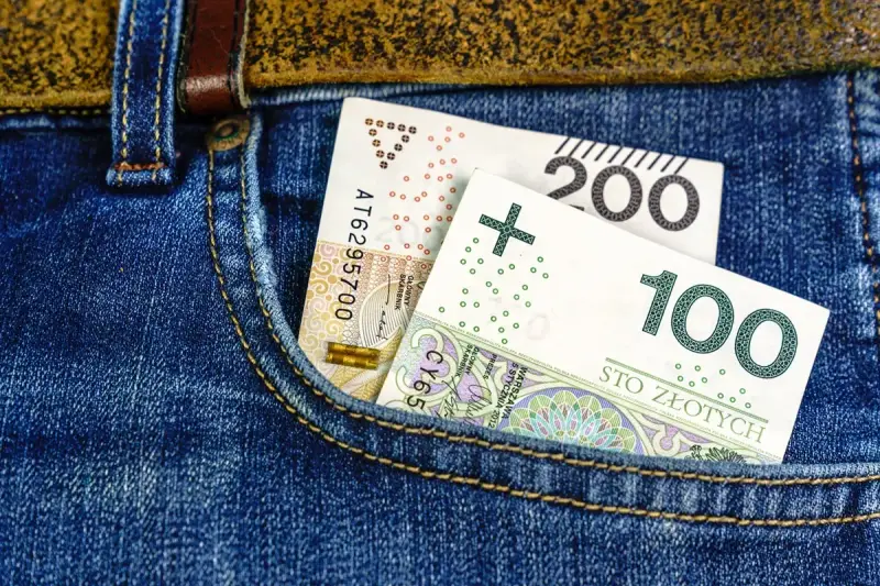 Wyprawka szkolna: Kto dostanie 300+ i wsparcie dla niepełnosprawnych?